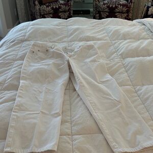Women's Classic White Cropped Jeans